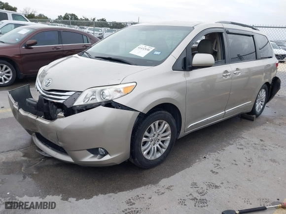 2015 Toyota Sienna XLE with VIN 5TDYK3DC3FS536689, listed as a IAAI auction lot 41432930 with 97,842 mi miles. Bid and sale history available at carsss.com. Image 22.
