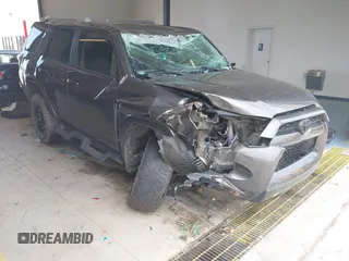 2018 Toyota 4Runner SR5 with VIN JTEBU5JR7J5550156, listed as a IAAI auction lot 41838265 with 171,242 mi miles and . Bid and sale history available at DreamBid. Image 1.