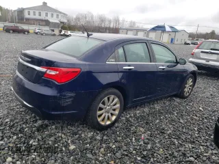 2014 Chrysler 200 Limited with VIN 1C3CCBCG3EN156346, listed as a Copart auction lot 52144525 with 129,985 mi miles and Clean Title. Bid and sale history available at carsss.com. Image 3.