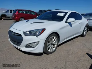 2014 Hyundai Genesis Coupe 2.0T R-Spec with VIN KMHHT6KD4EU115726, listed as a IAAI auction lot 41809019 with 67,322 mi miles. Bid and sale history available at carsss.com. Image 17.