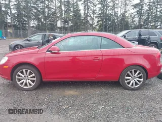 2008 Volkswagen Eos Turbo с VIN WVWBA71F48V056989, выставлен на аукционе IAAI как лот 41929313 с пробегом 79 819 миль миль и . История ставок и продаж доступна на DreamBid. Изображение 15.