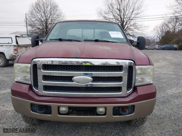 2005 Ford Super Duty F-250 XL with VIN 1FTSX21P95EA62745, listed as a IAAI auction lot 41517702 with 180,713 mi miles. Bid and sale history available at carsss.com. Image 12.