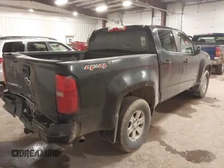 2020 Chevrolet Colorado 4WD Work Truck z VIN 1GCGTBEN2L1178464, wystawiony jako IAAI lot #42020876 z przebiegiem 111 698 mil mil oraz . Historia ofert i sprzedaży dostępna na DreamBid. Obrazek 4.