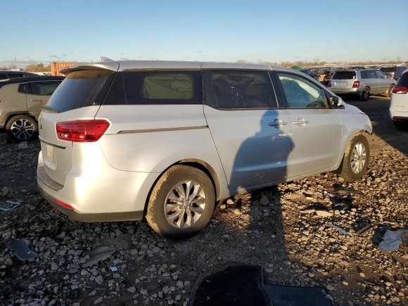 2019 Kia Sedona EX with VIN KNDMB5C14K6548600, listed as a Copart auction lot 79671094 with 69,583 mi miles and Salvage Title. Bid and sale history available at carsss.com. Image 3.