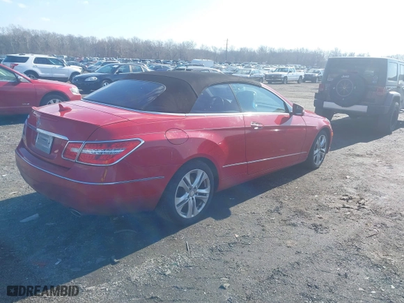 2011 Mercedes-Benz E-Class E 350 with VIN WDDKK5GF2BF071961, listed as a IAAI auction lot 41428712 with 148,114 mi miles. Bid and sale history available at carsss.com. Image 4.