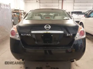2007 Nissan Altima S with VIN 1N4AL21E77C144161, listed as a IAAI auction lot 42011479 with 175,942 mi miles and . Bid and sale history available at carsss.com. Image 17.