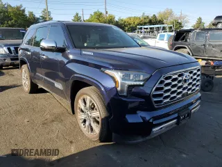 2024 Toyota Sequoia SR5 with VIN 7SVAAABA2RX021973, listed as a Copart auction lot 69408364 with 16,567 mi miles and Salvage Title. Bid and sale history available at carsss.com. Image 4.