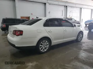2010 Volkswagen Jetta SE с VIN 3VWRZ7AJ2AM013972, выставлен на аукционе Copart как лот 58512185 с пробегом 120 805 миль миль и Списание • Salvage title. История ставок и продаж доступна на DreamBid. Изображение 3.