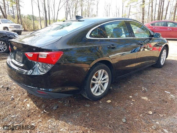 2017 Chevrolet Malibu LT with VIN 1G1ZE5ST8HF127609, listed as a IAAI auction lot 41600431 with 97,500 mi miles. Bid and sale history available at carsss.com. Image 4.