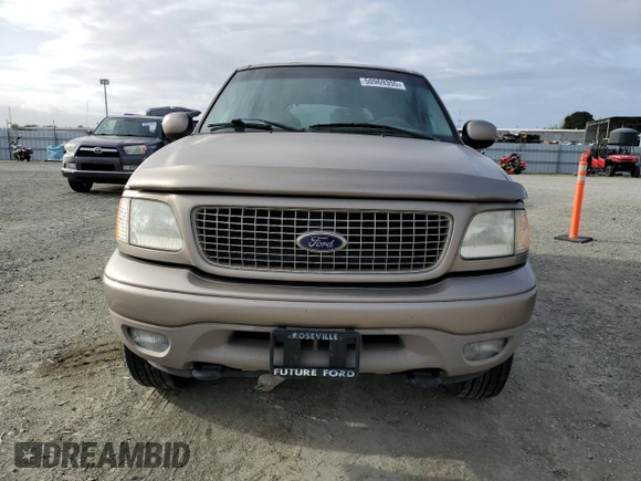 2001 Ford Expedition Eddie Bauer with VIN 1FMPU18L31LB70212, listed as a Copart auction lot 50969355 with 100,311 mi miles and Clean title. Bid and sale history available at DreamBid. Image 5.