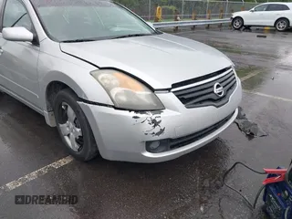 2008 Nissan Altima 2.5 S with VIN 1N4AL21EX8C285128, listed as a IAAI auction lot 41979247 with 168,818 mi miles. Bid and sale history available at carsss.com. Image 6.