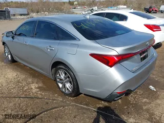 2019 Toyota Avalon XLE with VIN 4T1BZ1FB0KU031057, listed as a IAAI auction lot 41899397 with 108,454 mi miles. Bid and sale history available at carsss.com. Image 3.