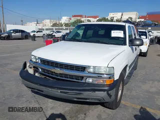 2003 Chevrolet Suburban LS with VIN 1GNEC16T13J106726, listed as a IAAI auction lot 41723307 with 217,062 mi miles. Bid and sale history available at carsss.com. Image 6.