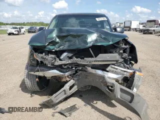 2003 Chevrolet Silverado 1500 with VIN 2GCEC19V731365477, listed as a Copart auction lot 68751384 with 173,678 mi miles and Salvage Title. Bid and sale history available at carsss.com. Image 5.