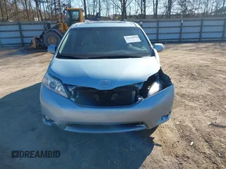 2017 Toyota Sienna XLE Auto Access Seat with VIN 5TDYZ3DCXHS767278, listed as a IAAI auction lot 41639093 with 87,775 mi miles and . Bid and sale history available at DreamBid. Image 12.