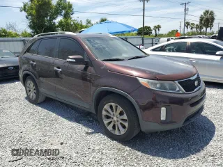 2014 Kia Sorento EX with VIN 5XYKU4A77EG533223, listed as a Copart auction lot 53847555 with 166,616 mi miles and Clean Title. Bid and sale history available at carsss.com. Image 4.