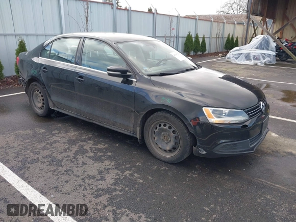 2013 Volkswagen Jetta Sedan SE w/Convenience/Sunroof with VIN 3VWDX7AJ2DM373165, listed as a IAAI auction lot 41710725 with 168,036 mi miles. Bid and sale history available at carsss.com. Image 1.