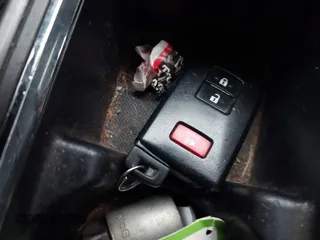 2017 Toyota Tacoma SR5 z VIN 3TMCZ5AN3HM059269, wystawiony jako IAAI lot #42231882 z przebiegiem 127 092 mil mil oraz . Historia ofert i sprzedaży dostępna na DreamBid. Obrazek 11.