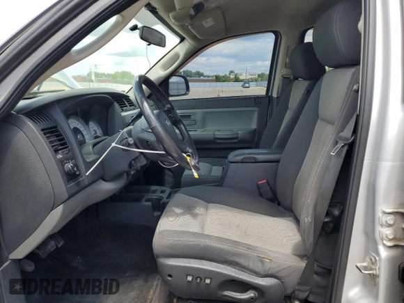 2008 Dodge Dakota with VIN 1D7HW78N58S550147, listed as a Copart auction lot 58793855 with 126,970 mi miles and Salvage title. Bid and sale history available at DreamBid. Image 7.
