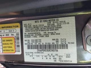 2016 Ford Fusion SE with VIN 3FA6P0HD3GR240706, listed as a IAAI auction lot 41796250 with 188,369 mi miles. Bid and sale history available at carsss.com. Image 9.