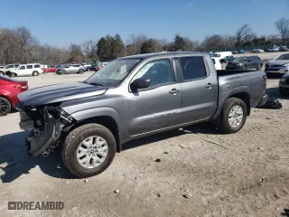 2024 Nissan Frontier SV with VIN 1N6ED1EJ5RN617375, listed as a Copart auction lot 43917035 with 27,090 mi miles and Salvage Title. Bid and sale history available at carsss.com. Image 1.