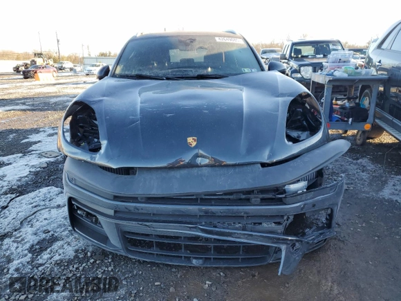 2022 Porsche Macan S z VIN WP1AG2A57NLB20467, wystawiony jako Copart lot #42649085 z przebiegiem Nie podano mil oraz Czysty tytuł • Clean title. Historia ofert i sprzedaży dostępna na DreamBid. Obrazek 5.