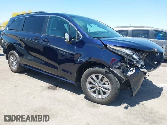 2022 Toyota Sienna LE z VIN 5TDKRKEC0NS101136, wystawiony jako IAAI lot #42141395 z przebiegiem 38 278 mil mil oraz . Historia ofert i sprzedaży dostępna na DreamBid. Obrazek 1.