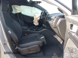 2022 Volvo C40 Ultimate с VIN YV4ED3GBXN2008666, выставлен на аукционе IAAI как лот 42158415 с пробегом 22 874 миль миль и . История ставок и продаж доступна на DreamBid. Изображение 5.