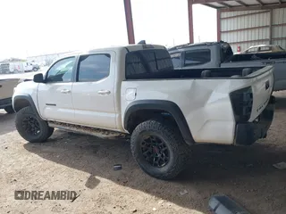 2021 Toyota Tacoma SR z VIN 3TMCZ5AN4MM373247, wystawiony jako IAAI lot #41982617 z przebiegiem 45 692 mil mil oraz . Historia ofert i sprzedaży dostępna na DreamBid. Obrazek 14.