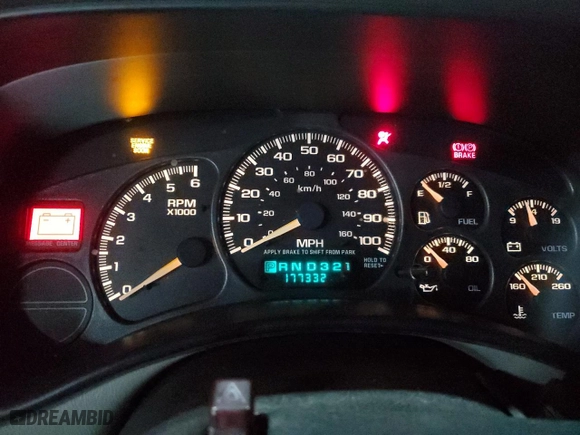 2000 Chevrolet Silverado 1500 LS with VIN 2GCEC19T8Y1166508, listed as a Copart auction lot 89331625 with 177,332 mi miles and Salvage Title. Bid and sale history available at carsss.com. Image 9.