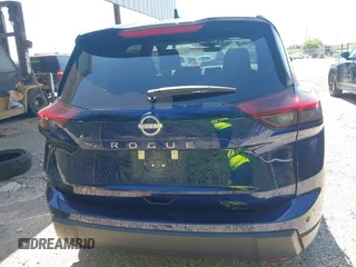 2025 Nissan Rogue SV with VIN 5N1BT3BA8SC815552, listed as a IAAI auction lot 42075674 with 4,439 mi miles. Bid and sale history available at carsss.com. Image 15.
