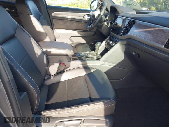 2022 Volkswagen Atlas SE с VIN 1V2WE2CA3NC218854, выставлен на аукционе IAAI как лот 41931015 с пробегом 49 855 миль миль и . История ставок и продаж доступна на DreamBid. Изображение 5.