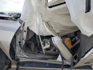 2011 Lexus GX 460 Premium z VIN JTJJM7FXXB5023004, wystawiony jako Copart lot #86500184 z przebiegiem Nie podano mil oraz Nie do naprawy • Non repairable. Historia ofert i sprzedaży dostępna na DreamBid. Obrazek 7.