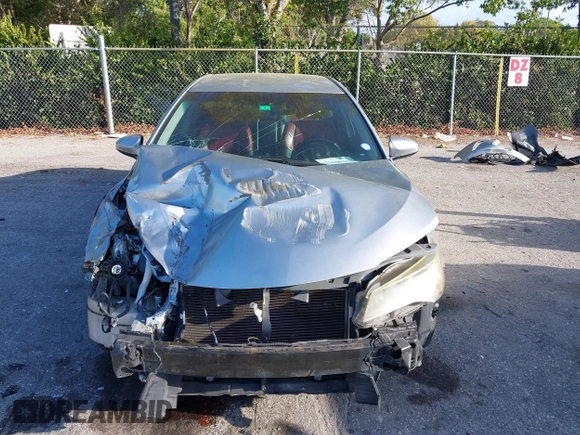 2015 Toyota Camry XLE with VIN 4T1BF1FK8FU106585, listed as a IAAI auction lot 41696231 with 149,390 mi miles. Bid and sale history available at carsss.com. Image 6.