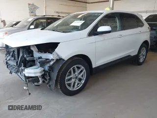 2021 Ford Edge SEL with VIN 2FMPK4J9XMBA38672, listed as a IAAI auction lot 41992994 with 31,834 mi miles. Bid and sale history available at carsss.com. Image 2.