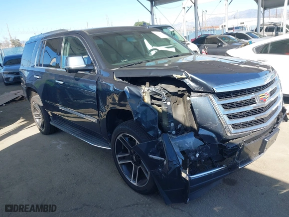 2019 Cadillac Escalade with VIN 1GYS3AKJ8KR255600, listed as a IAAI auction lot 41712803 with 40,507 mi miles. Bid and sale history available at carsss.com. Image 1.