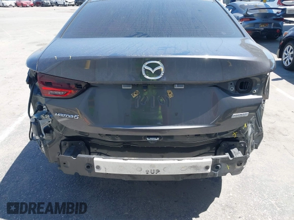 2018 Mazda Mazda6 Touring with VIN JM1GL1VM1J1320592, listed as a IAAI auction lot 41985616 with 100,920 mi miles. Bid and sale history available at carsss.com. Image 6.