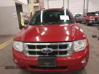 2011 Ford Escape XLT с VIN 1FMCU9D7XBKB14572, выставлен на аукционе IAAI как лот 40920474 с пробегом 154 888 миль миль и . История ставок и продаж доступна на DreamBid. Изображение 12.