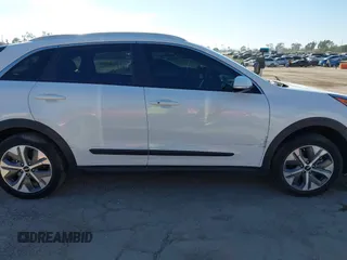 2022 Kia Niro EV S with VIN KNDCC3LG1N5160736, listed as a IAAI auction lot 41862260 with 46,812 mi miles. Bid and sale history available at carsss.com. Image 13.