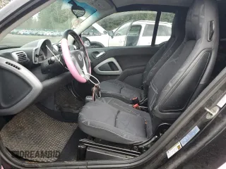 2009 Smart fortwo Passion z VIN WMEEK31X99K260414, wystawiony jako Copart lot #48318765 z przebiegiem 102 467 mil mil oraz Szkoda całkowita • Salvage title. Historia ofert i sprzedaży dostępna na DreamBid. Obrazek 7.