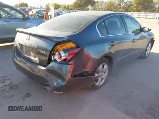 2007 Nissan Altima 2.5 with VIN 1N4AL21E87C213018, listed as a IAAI auction lot 40932058 with 195,817 mi miles. Bid and sale history available at carsss.com. Image 4.