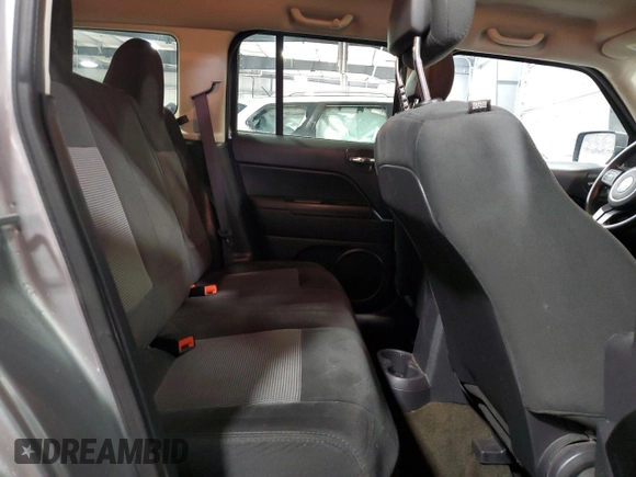 2017 Jeep Patriot 75th Anniversary z VIN 1C4NJRBB4HD128526, wystawiony jako Copart lot #48054165 z przebiegiem 58 696 mil mil oraz Szkoda całkowita • Salvage title. Historia ofert i sprzedaży dostępna na DreamBid. Obrazek 11.