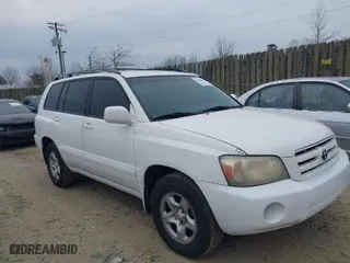 2006 Toyota Highlander with VIN JTEGP21A060105154, listed as a IAAI auction lot 41686840 with 245,420 mi miles. Bid and sale history available at carsss.com. Image 1.
