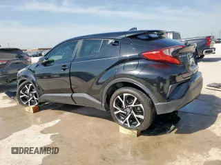 2020 Toyota C-HR LE z VIN JTNKHMBX9L1077558, wystawiony jako Copart lot #53603615 z przebiegiem 61 254 mil mil oraz Szkoda całkowita • Salvage title. Historia ofert i sprzedaży dostępna na DreamBid. Obrazek 2.