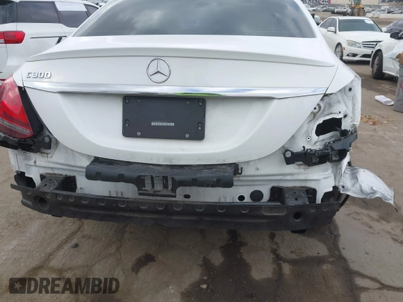 2019 Mercedes-Benz C 300 z VIN 55SWF8DBXKU305138, wystawiony jako IAAI lot #42111286 z przebiegiem 42 309 mil mil oraz . Historia ofert i sprzedaży dostępna na DreamBid. Obrazek 6.