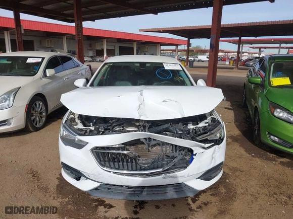 2018 Buick Regal Sportback Essence with VIN W04GP6SXXJ1124449, listed as a IAAI auction lot 41387526 with NaN miles. Bid and sale history available at carsss.com. Image 12.