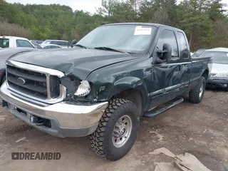 2001 Ford Super Duty F-250 XL with VIN 1FTNX21SX1EA07328, listed as a IAAI auction lot 41493164 with 221,991 mi miles. Bid and sale history available at carsss.com. Image 2.