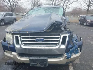 2008 Ford Explorer Eddie Bauer with VIN 1FMEU74E28UA46583, listed as a IAAI auction lot 41846150 with 208,345 mi miles. Bid and sale history available at carsss.com. Image 12.