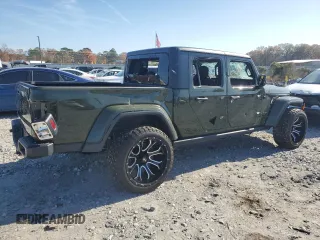 2022 Jeep Gladiator Willys with VIN 1C6HJTAG9NL135116, listed as a Copart auction lot 85240374 with 50,689 mi miles and Salvage title. Bid and sale history available at DreamBid. Image 3.