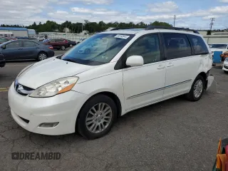 2010 Toyota Sienna XLE с VIN 5TDDK4CC5AS029985, выставлен на аукционе Copart как лот 84182164 с пробегом 232 460 миль миль и Списание • Salvage title. История ставок и продаж доступна на DreamBid. Изображение 1.